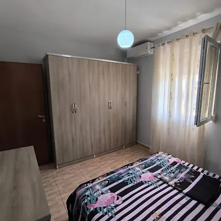 Flori Apartament Appartamento