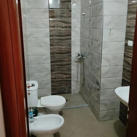 Flori Apartament *
